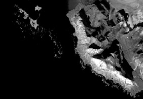 Problem z wyświetleniem zdjęcia: „Zdjęcie satelitarne w kanale bliskiej podczerwieni 5 - roślinność widoczna w kolorze białym”